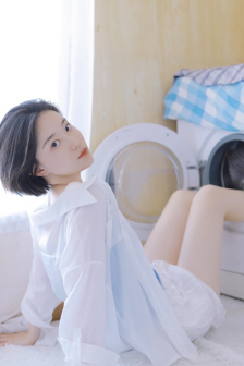 灿烂的她